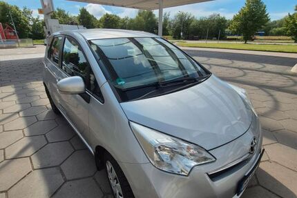 Toyota Verso-S 113.850 km 4.950 &euro; Berlin 12555