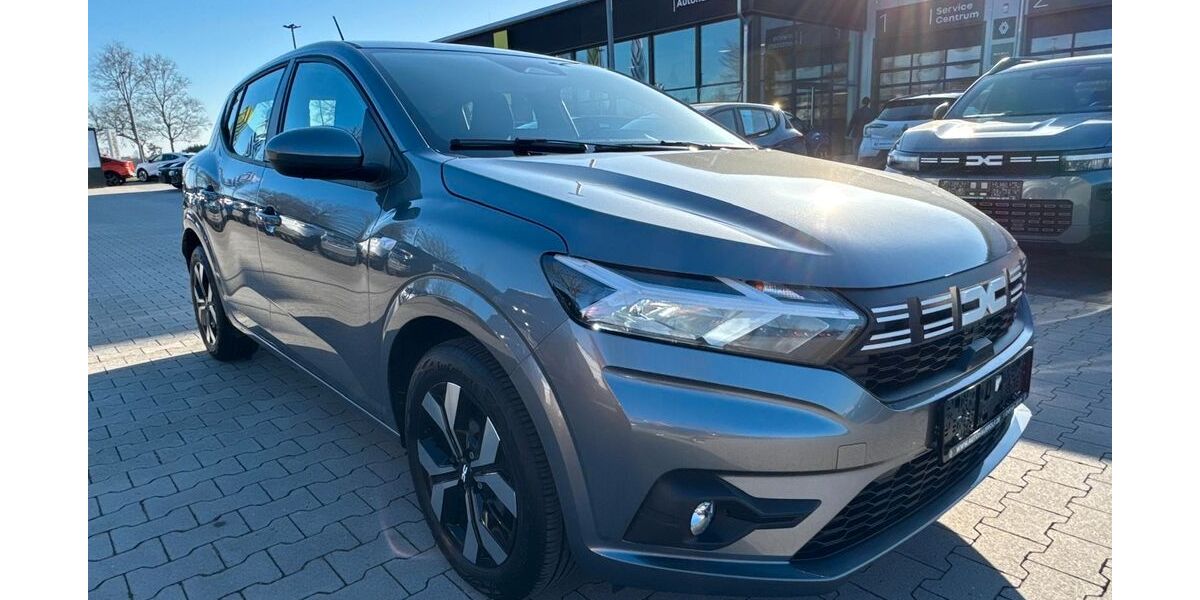 Dacia Sandero 6.600 km 18.490 &euro; Wiesmoor 26639