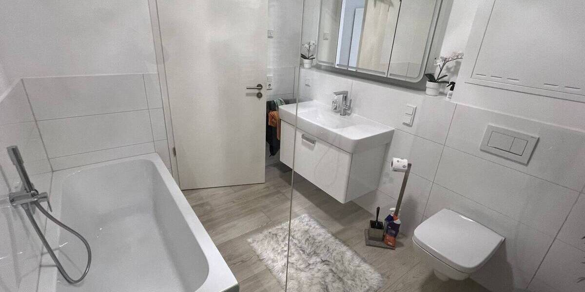 Etagenwohnung Kassel Mitte - 3 Zimmer, 108 m&sup2;, 1.500&euro; | Angebot:26346658