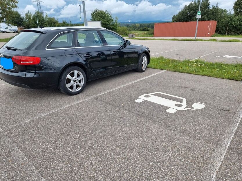 Audi A4 263.000 km 5.000 € Hüfingen 78183