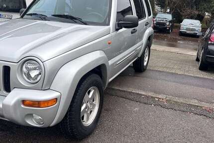 Jeep Cherokee 104.772 km 8.299 &euro; Korb 71404