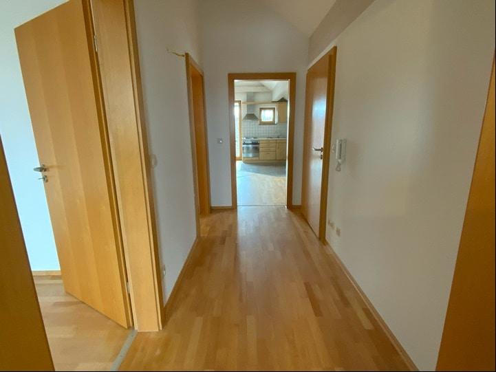Dachgeschoßwohnung Ingolstadt - 3 Zimmer, 77 m&sup2;, 960&euro; | Angebot:26265596