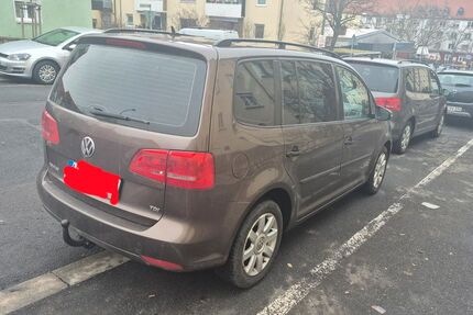 VW Touran 216.000 km 6.850 &euro; Würzburg 97074
