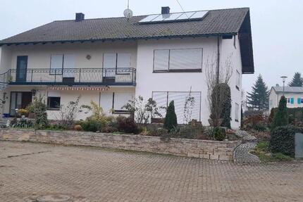 Ländliche Wohnung 8 zimmer