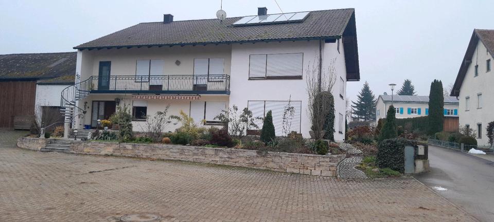 Ländliche Wohnung 8 zimmer