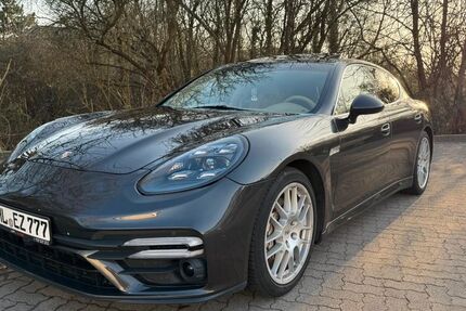 Porsche Panamera 218.026 km 19.990 &euro; Lübeck 23564
