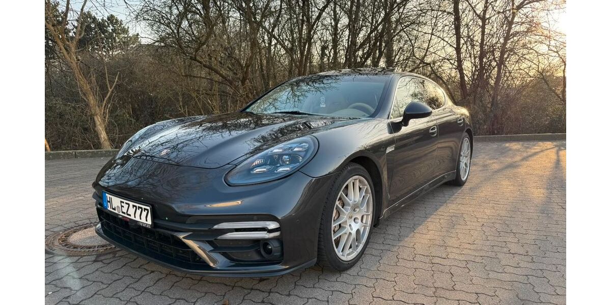 Porsche Panamera 218.026 km 19.990 &euro; Lübeck 23564