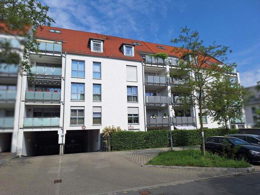 Moderne 3-Zimmer-Wohnung mit zwei Balkone und TG-Stellplatz 3 zimmer
