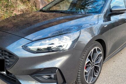 Ford Focus 102.000 km 13.990 &euro; Pfalzgrafenweiler 72285