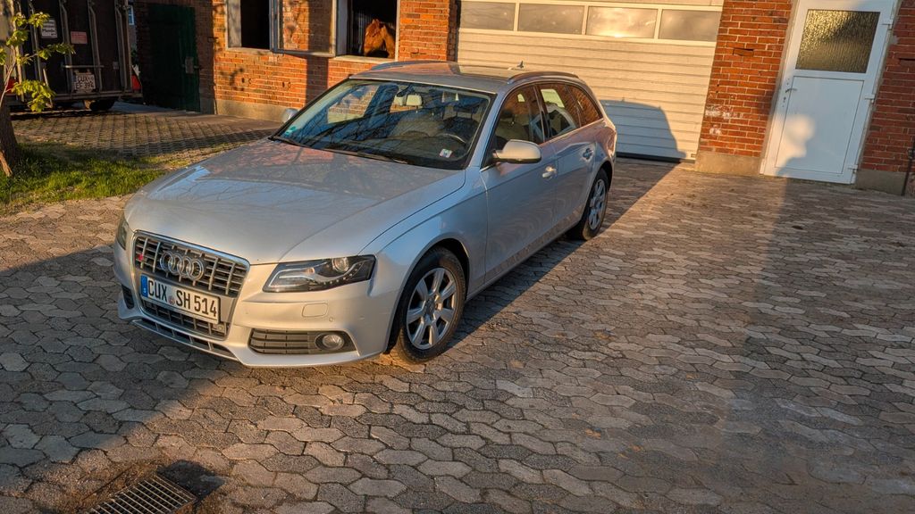 Audi A4 246.000 km 4.490 &euro; Geestland 27624
