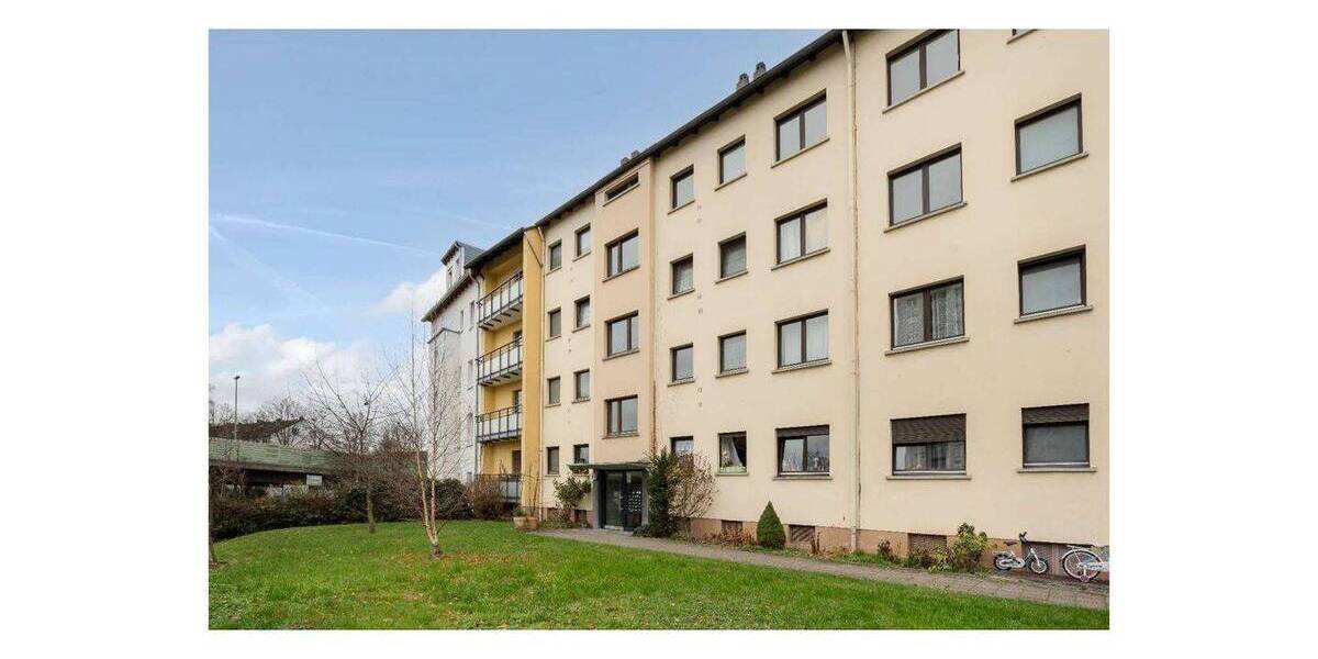 Etagenwohnung Frankfurt Ginnheim - 3 Zimmer, 81 m&sup2;, 1.500&euro; | Angebot:26886494
