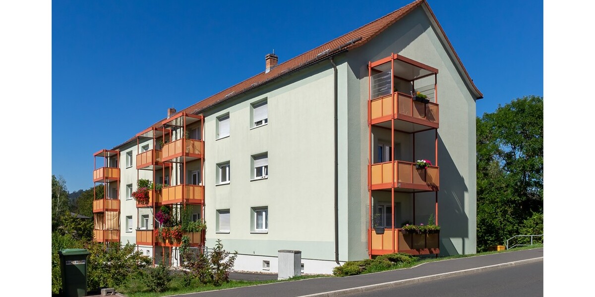 Zentral gelegene Altbauwohnung im Grünen - Etagenwohnung Suhl | Angebot:27280523