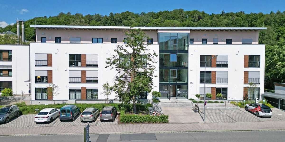 Etagenwohnung Kronach - 3 Zimmer, 102 m&sup2;, 1.240&euro; | Angebot:26869825