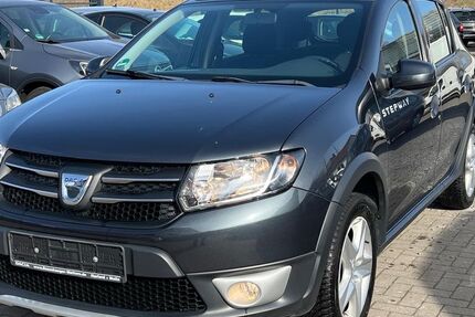 Dacia Sandero 136.000 km 5.500 &euro; Löhne Mennighüffen 32584