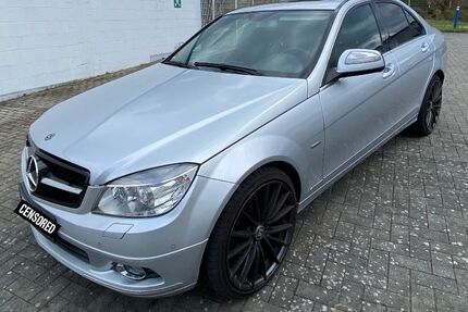 Mercedes 220