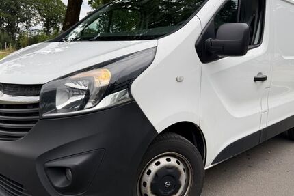 Opel Vivaro 228.000 km 6.999 &euro; Soltau 29614