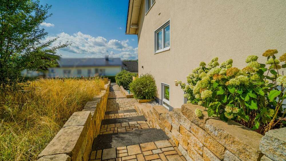 Sonniges Traumhaus mit viel Platz in Haiger OT - Einfamilienhaus Haiger | Angebot:27197051