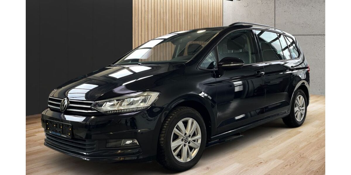 VW Touran 38.500 km 28.499 &euro; Trieb 08239