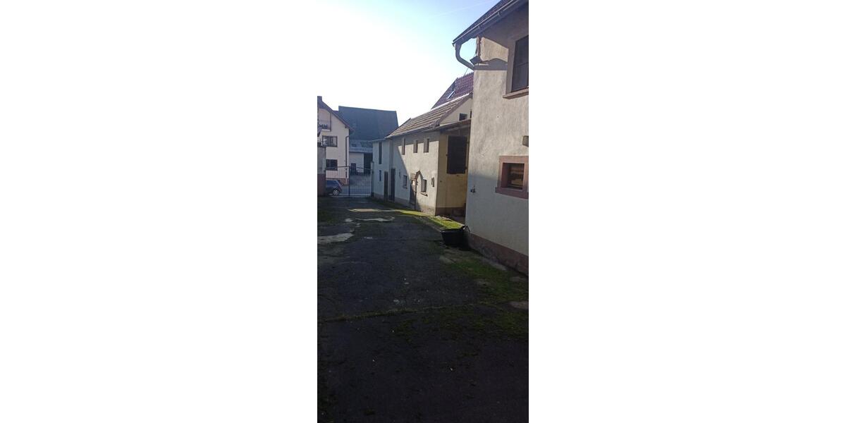 Mehrfamilienhaus, Wohnhaus Karsbach - 10 Zimmer, 210 m&sup2;, 270.000&euro; | Angebot:24627026