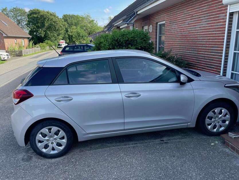 i20