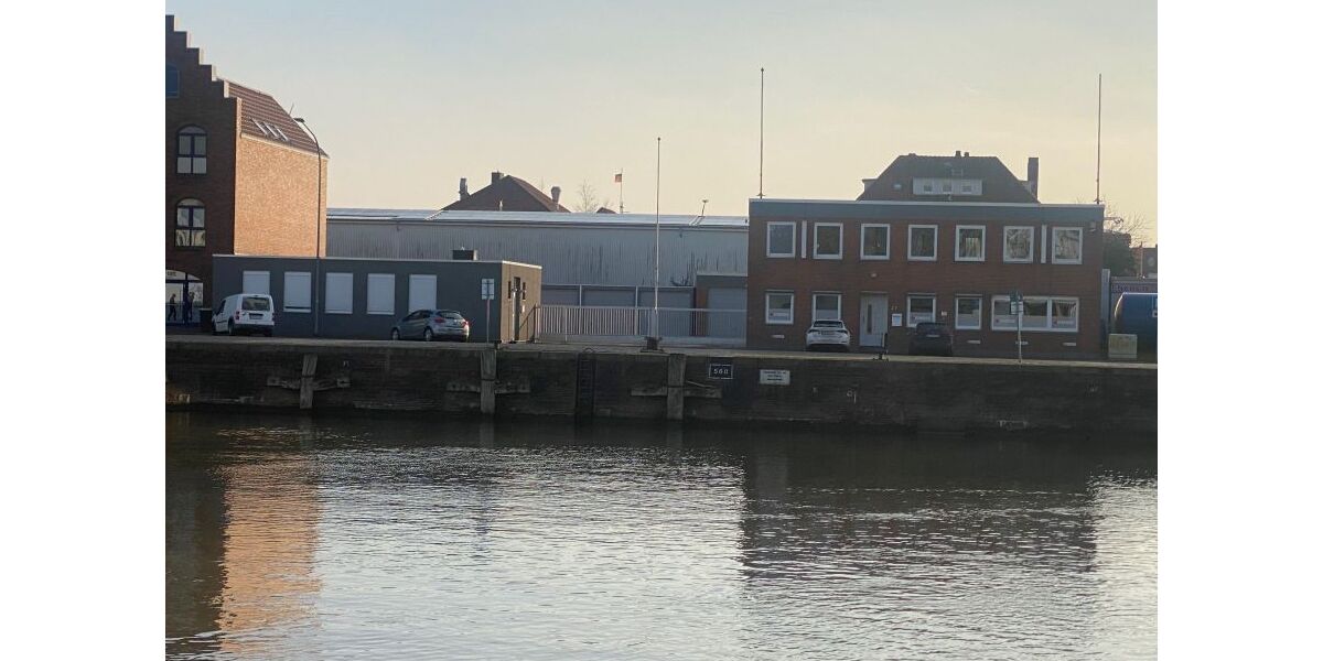 Provisionsfrei* Provisionsfrei: Gewerbehof am Wasser im Fischereihafen - 2 Bürogebäude, 240 m² Lager & 13 Garagen zimmer