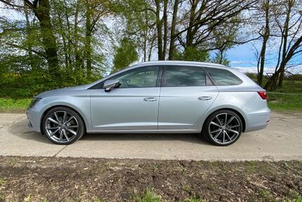 Seat Leon 115.500 km 15.700 € Hamburg 21149