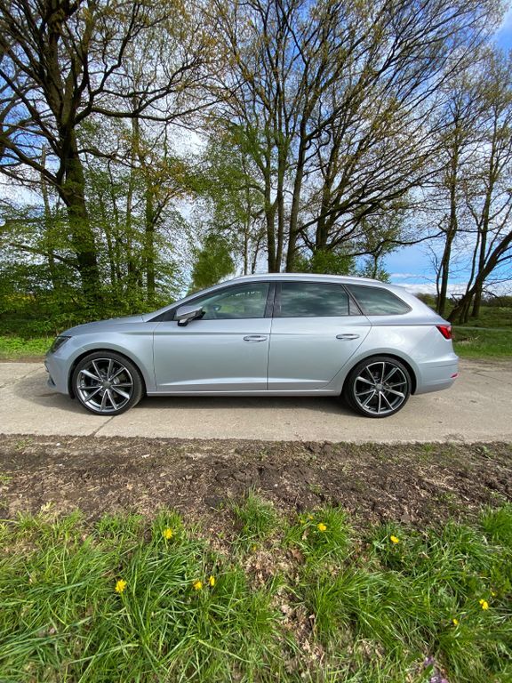 Seat Leon 115.500 km 15.700 € Hamburg 21149