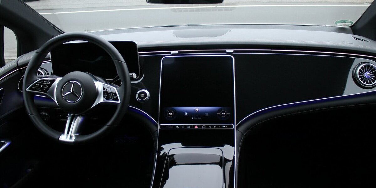 Mercedes-Benz EQE 300 Mercedes Garantie bis 2031 12.000 km 47.400 &euro; Badem 54657