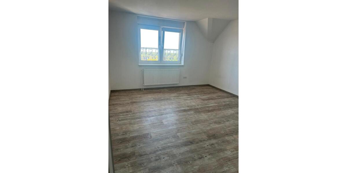 Etagenwohnung Bad Wünnenberg - 3 Zimmer, 111 m&sup2;, 600&euro; | Angebot:26536533