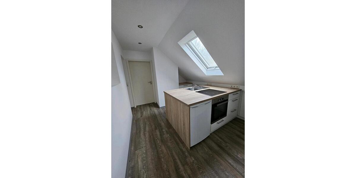 Dachgeschoßwohnung Apen - 3 Zimmer, 70 m&sup2;, 850&euro; | Angebot:25404096