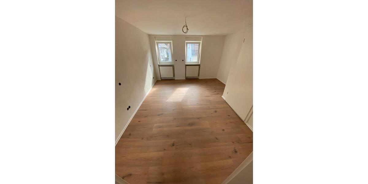 Einfamilienhaus Stromberg - 7 Zimmer, 130 m&sup2;, 1.300&euro; | Angebot:26472946