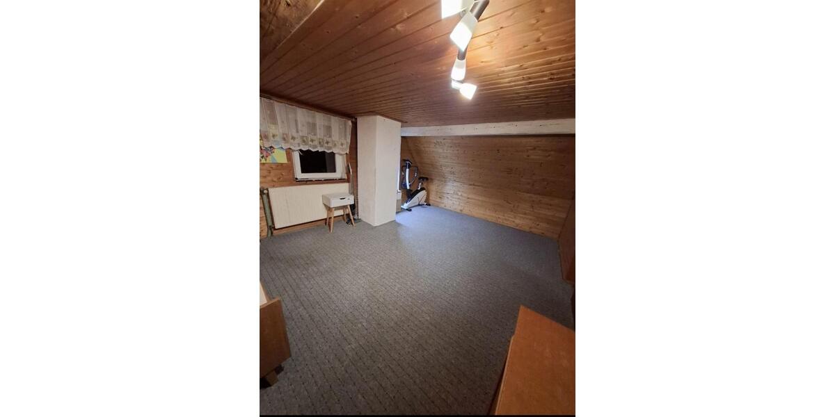 Einfamilienhaus Albstadt Gemarkung Onstmettingen - 7 Zimmer, 140 m&sup2;, 920&euro; | Angebot:26384157