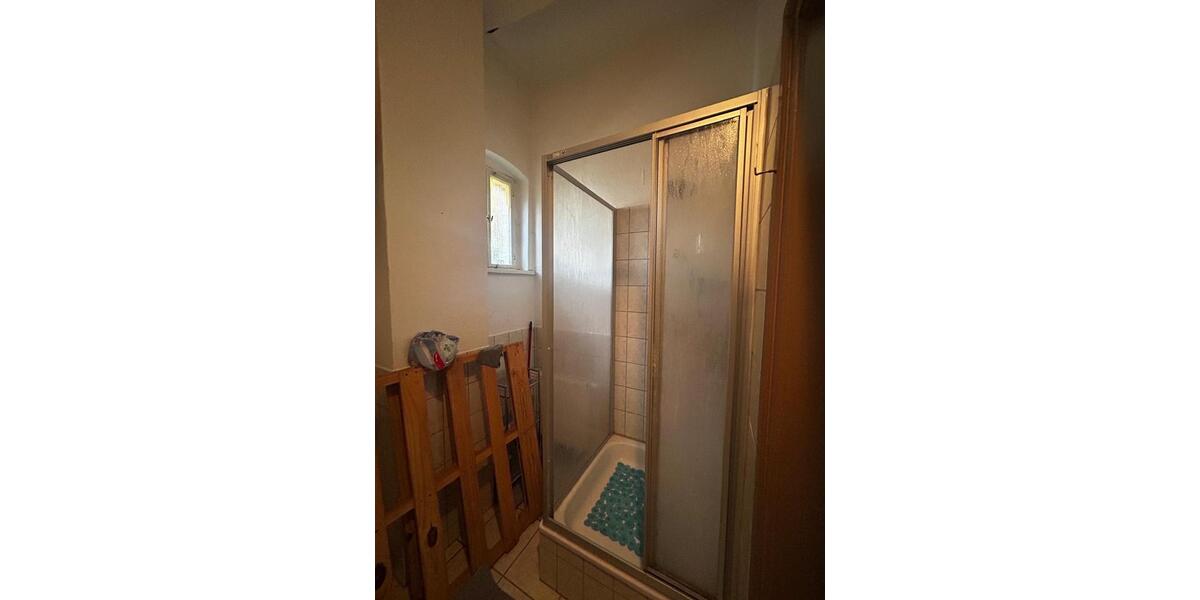 Hochparterre Crimmitschau - 2 Zimmer, 72 m&sup2;, 400&euro; | Angebot:26287903