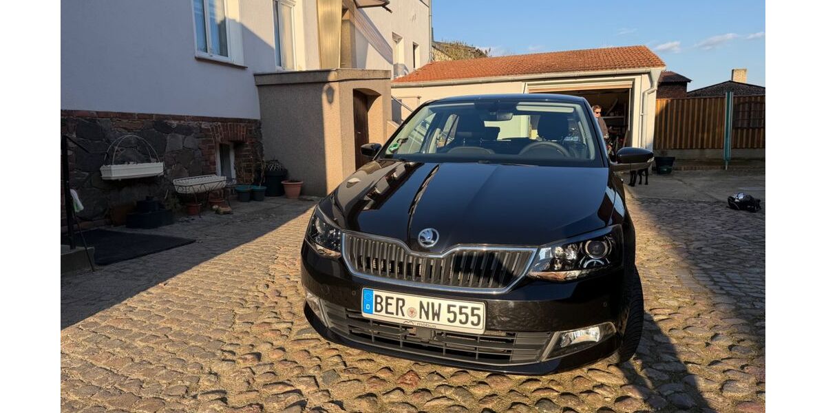 Skoda Fabia 90.000 km 12.590 &euro; Werneuchen 16356