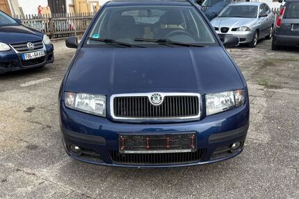 Skoda Fabia 129.000 km 950 &euro; Egling 82544