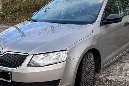 Skoda Octavia 240.000 km 5.500 &euro; Essen 45134