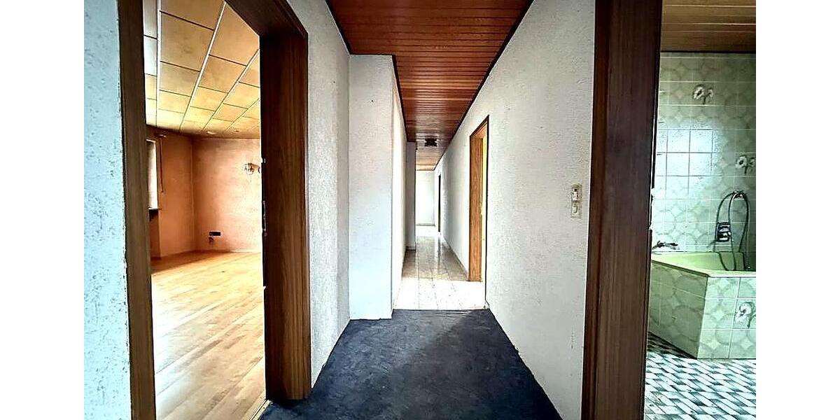 Einfamilienhaus Scheßlitz - 8 Zimmer, 315 m&sup2;, 169.000&euro; | Angebot:26636938