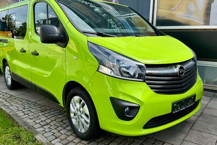 Opel Vivaro 76.660 km 19.990 € München 81825