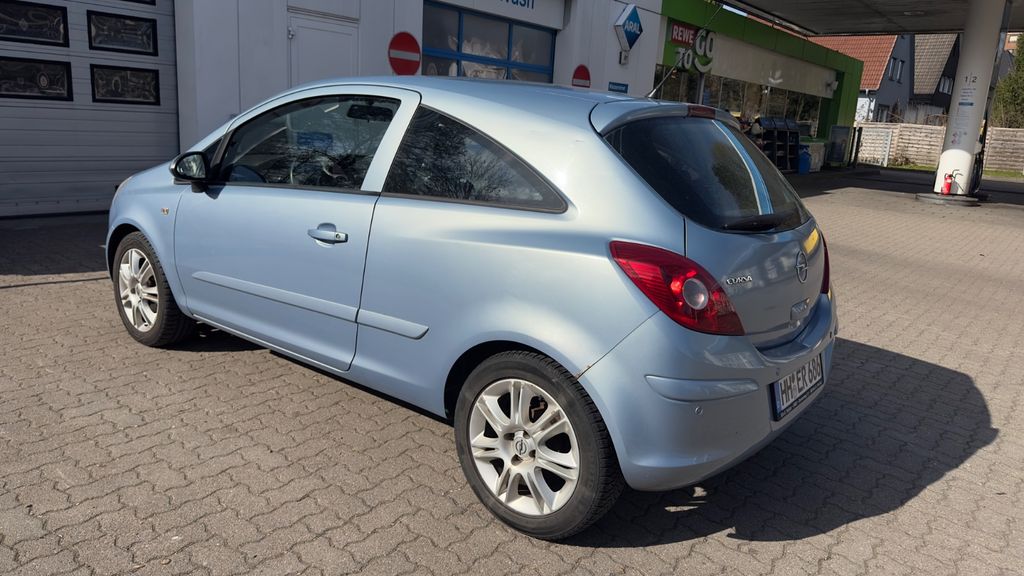 Opel Corsa 187.000 km 2.990 &euro; Hamburg 22143