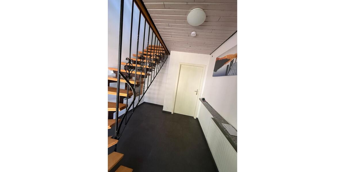 Einfamilienhaus Annweiler am Trifels - 8 Zimmer, 220 m&sup2;, 389.000&euro; | Angebot:26592635