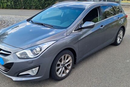 Hyundai i40 179.000 km 7.000 &euro; Oschersleben 39387