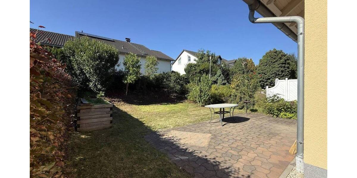 Doppelhaushälfte mit Carport - Erstbezug nach Sanierung 3 zimmer