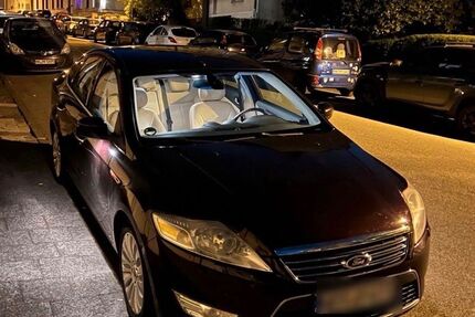 Ford Mondeo 215.000 km 1.100 &euro; Moers 47441