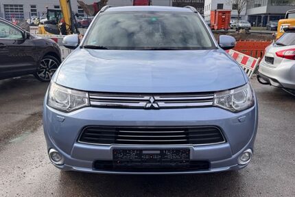 Mitsubishi Outlander 146.000 km 11.899 &euro; Stuttgart 70376