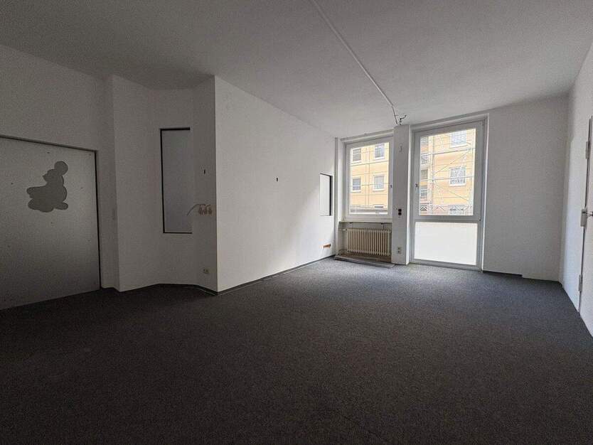 Provisionsfrei v. Eigentümer! Großzügiges Rückgebäude mit enormem Entwicklungspotenzial zimmer