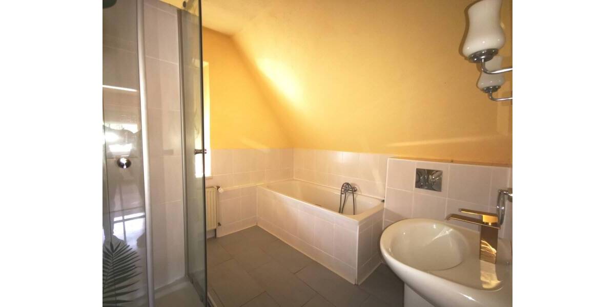 Einfamilienhaus Bernsdorf - 4 Zimmer, 109 m&sup2;, 165.000&euro; | Angebot:26038252
