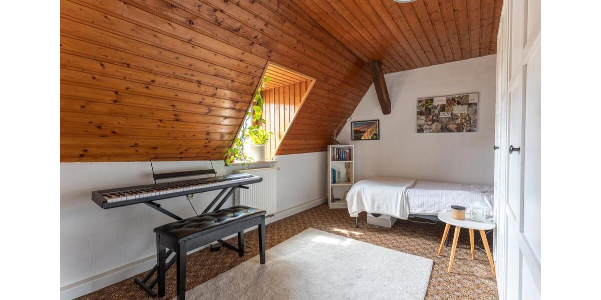 Reihenhaus Eberbach - 7 Zimmer, 165 m&sup2;, 280.000&euro; | Angebot:26701160