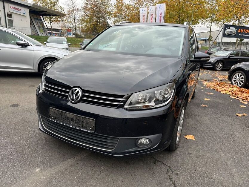 VW Touran 129.000 km 10.499 € Kassel 34123