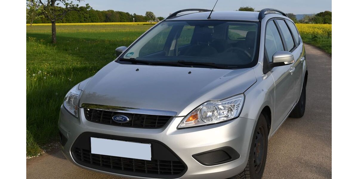 Ford Focus 213.425 km 3.100 &euro; Schorndorf 73614