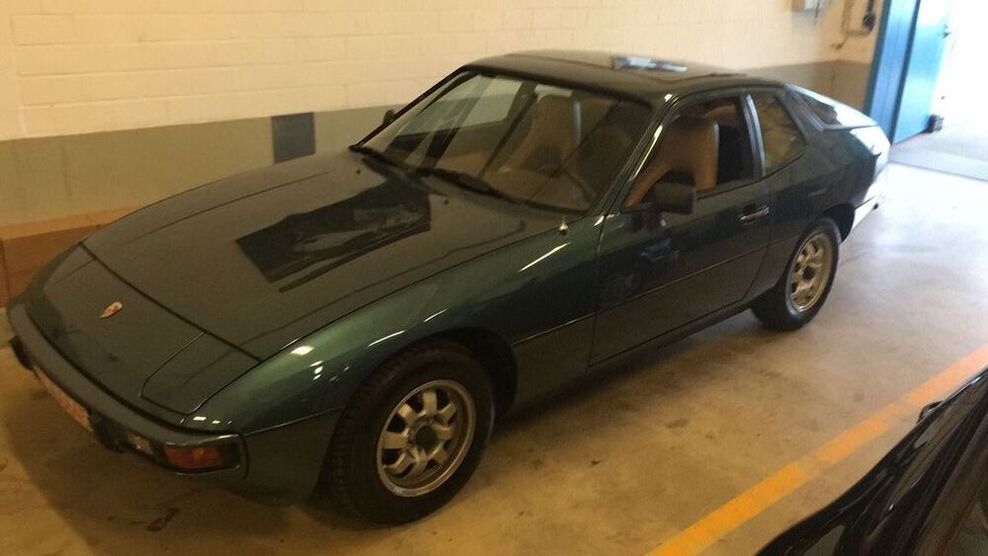 924